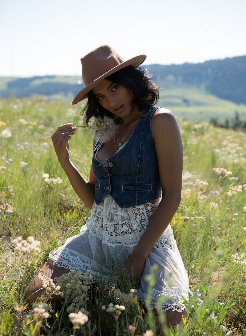 Зина, 20 лет, 2 размер груди