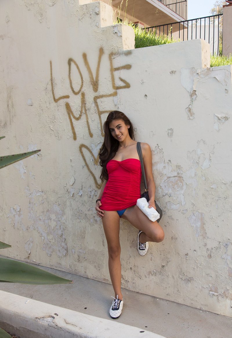 Валюша, 19 лет, 1 размер груди